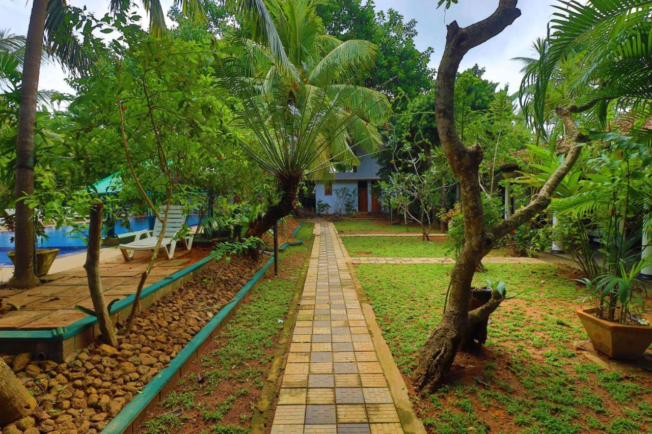 Hotel Susantha Garden Бентота Экстерьер фото